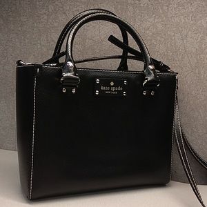 Kate Spade Black Small Quinn purse Crossbody